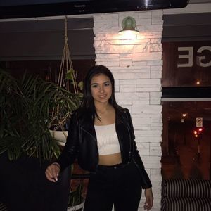 Meet your Posher, Ana